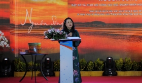 Nguồn Sống – Sách ảnh của Hoàng Thị Bích Thảo ra mắt: Hơn một thập kỷ 'hẹn hò' với mặt trời