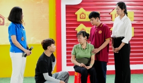 Hoa hậu Trúc Linh xót xa trước cảnh người phụ nữ gù lưng làm giúp việc kiếm 3 triệu mỗi tháng để nuôi gia đình