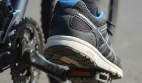 3 sai lầm khi đạp xe làm dễ dính chấn thương đầu gối và lưng