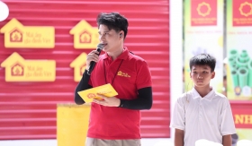 Vũ Mạnh Cường từ MC chính luận đến thành công khi dẫn dắt ở 2 chương trình nhân văn lấy nước mắt người xem