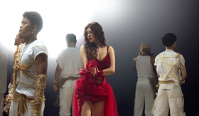 Showbiz Việt có 1 chân dài 1m82 debut làm ca sĩ