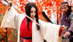 Từng ngang hàng Dương Mịch, mỹ nhân 'Thiên long bát bộ' sụp đổ vì scandal ảnh nóng