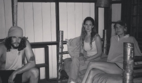 Sau nhiều lần “delay”, Lana Del Rey cuối cùng cũng phát hành single “White Feather Hawk Tail Deer Hunter”