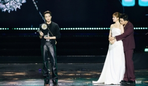 Làn Sóng Xanh 2025: Hòa Minzy thắng lớn, SOOBIN và Nguyễn Hùng ghi dấu ở các hạng mục trọng tâm