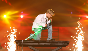 Kim Jae Joong “khuấy đảo” Hà Nội với concert “Beauty in Chaos”: 20 năm debut vẫn “gây sốt” như idol Gen Z