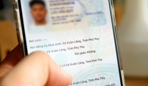 Nguy cơ lộ dữ liệu khi 'khoe' ảnh chụp 'quê quán mới' trên VNeID