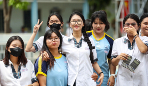 Dự báo điểm chuẩn 2025: Ngành nào sẽ tăng, ngành nào giảm?