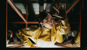 Mai Phương chính thức debut làm ca sĩ với album song ngữ, kết hợp cùng 4 nghệ sĩ quốc tế