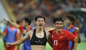 Lại Văn Sâm, Nguyễn Văn Chung mừng U.22 Việt Nam vô địch SEA Game 33