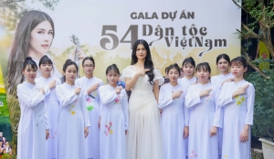 Phúc Anh đấu giá bức tranh “Hoa sen 54 dân tộc Việt Nam” vừa được xác lập kỷ lục!