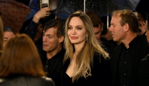 Lý do Angelina Jolie rời bỏ cuộc sống hào nhoáng ở Hollywood?