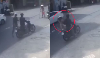 Clip 2 thanh niên đi trộm xe máy vẫn cho tiền bà cụ ăn xin trên đường