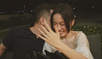 Blogger Hà Trúc được bạn trai cơ trưởng trẻ nhất Việt Nam cầu hôn sau 6 năm