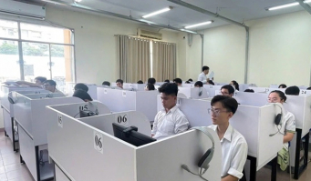 Điều kiện thực hiện thi tốt nghiệp THPT trên máy tính từ năm 2027