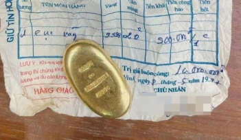 Xôn xao chuyện người phụ nữ bán 2 lượng vàng mua từ thời giá 500.000 đồng/chỉ
