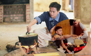 Hậu trường chưa lên sóng của 'Gia đình Haha': Mất 7 tiếng để xăm logo và cái kết rất truyền hình thực tế