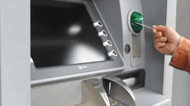 Chính thức từ 1/7/2025, mọi thẻ ATM dạng này đều bị ngân hàng ngừng giao dịch