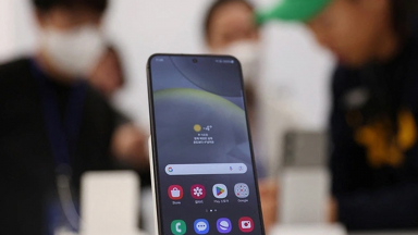 Tuổi thọ pin điện thoại Samsung 'vượt mặt' iPhone