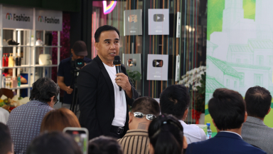 Quyền Linh đồng hành cùng người lao động trong “Cùng Vượt Khó”: Show truyền hình gieo mầm hy vọng giữa đời thực