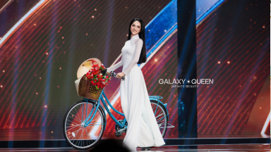 Ngô Mạnh Đông Đông tiết lộ bộ trang phục dân tộc “độc nhất vô nhị” của Hương Giang tại Miss Universe Vietnam