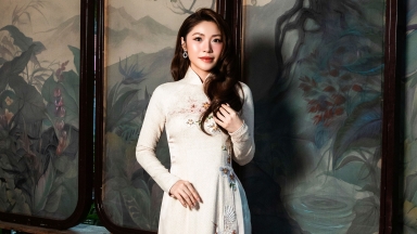 Hoa hậu Thanh Thảo đảm nhận vai trò vedette trong show diễn kỷ niệm 30 năm làm nghề của NTK Võ Việt Chung