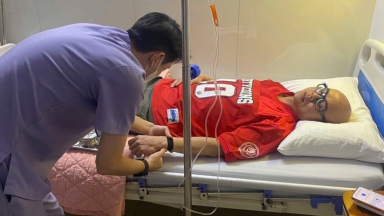 Phan Đình Tùng gặp biến cố sức khỏe sát giờ diễn, hiện tại ra sao?