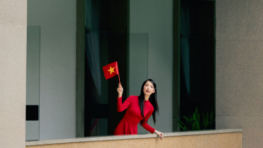 Juky San: “Mong thêm nhiều tác phẩm như Mưa đỏ”