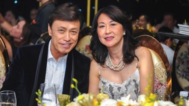 Danh ca Tuấn Ngọc ly hôn sau gần 30 năm bên nhau