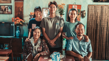 Lật Mặt 8 – Khi loạt phim 'triệu đô' của Lý Hải đối mặt với câu hỏi: Đang hạ nhiệt hay đang chuyển mình?
