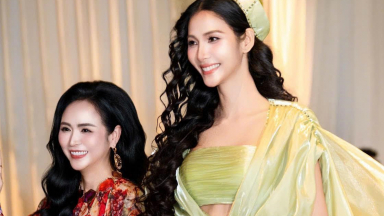 Hoàng Thùy chiếm spotlight với cú xoay váy đỉnh cao trong show diễn của NTK Thanh Hương Bùi
