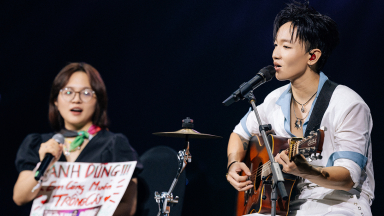 Hoàng Dũng thăng hoa trong màn trình diễn liên tục 3,5 giờ trong concert “Xoay Tròn”