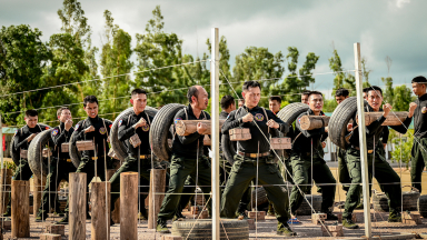 Quốc Thiên: “Mười mấy năm tập gym cũng không chịu nổi bài huấn luyện của các chiến sĩ”