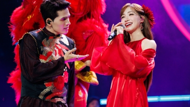 Hòa Minzy là khách mời bí mật giờ chót, diễn loạt hit cùng Quốc Thiên tại Live Concert SKYNOTE 2025