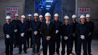 Phan Đinh Tùng và tiếng lòng người viễn xứ qua MV Nước ngoài