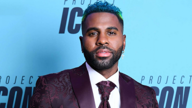 Chi Pu hát chung sân khấu cuối cùng của Jason Derulo tại Việt Nam