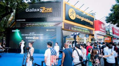 Giới trẻ háo hức nhận Galaxy S23 Series sớm trong ngày khai trương cửa hàng trải nghiệm Samsung GalaxyZone