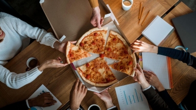 Gợi ý những cách “hâm nóng” tình đồng nghiệp dịp cuối năm