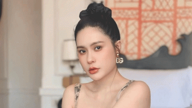 Phát ngôn gây sốc và loạt ồn ào của Đoàn Di Băng