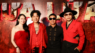 Tuấn Hưng hồi hộp như ra album đầu tay, fan vỡ òa cảm xúc ngày đầu phim tài liệu 'Mưa lửa' ra rạp