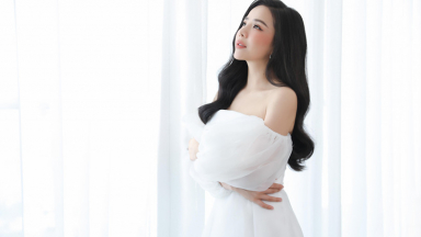 'Đoá hồng Bolero' Thuý Anh lột xác trong MV nhạc nhẹ đầu tay - Hạnh phúc mong manh
