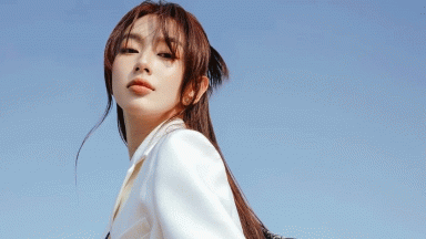 Dior lại xóa hình ảnh Thùy Tiên: Thời trang không bảo hộ rủi ro pháp lý?