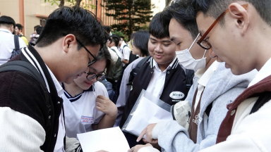 Một trường đại học công lập lấy điểm sàn thấp kỷ lục