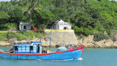 Sa Huỳnh lung linh trong nắng hạ