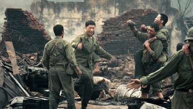 Khán giả bình phim Việt: Đừng so sánh ‘Mưa đỏ’ với phim của Trấn Thành, Lý Hải