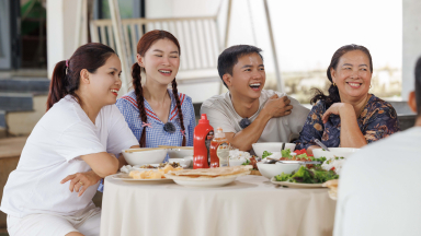 'Gia đình Haha' tập cuối: Khép lại hành trình, sinh nhật đáng nhớ tại nhà Bùi Công Nam