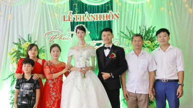 Cô dâu cao 1m85 sánh duyên cùng chú rể 1m80