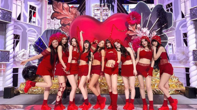 Năm thứ 10 của TWICE: Ghế trống, doanh số giảm và danh tiếng phai nhạt