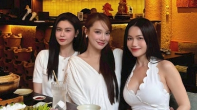 Nhã Phương lộ diện sau khi phải nhập viện gấp vào lúc 4 giờ sáng