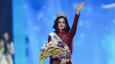 Tân Hoa hậu Hoàn vũ người Mexico có nguy cơ bị tước vương miện?