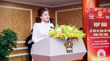 Bức tranh làm từ cà phê lập Kỷ lục Việt Nam sẽ trưng bày tại Lễ hội Di sản Cà phê Toàn cầu 2025